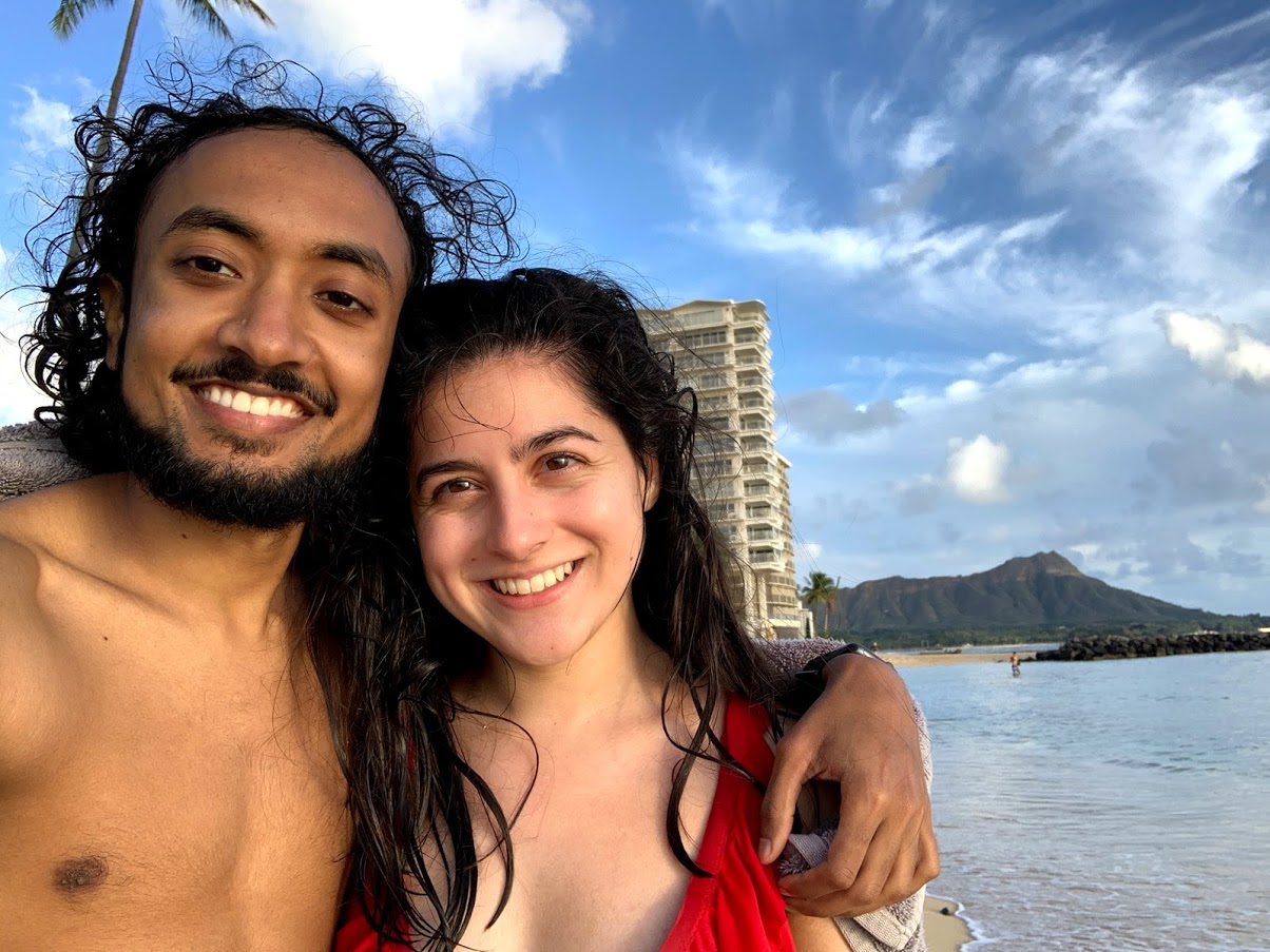 *Two damp and sandy babs in Waikiki :}*