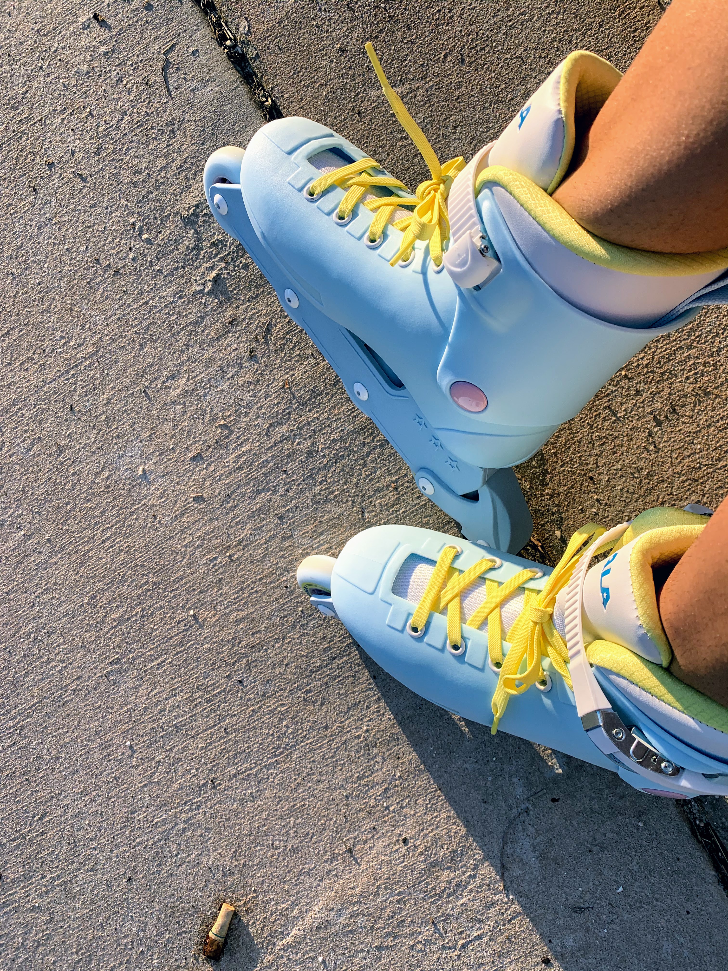 *Measure your foot size in centimeters before buying blades!*